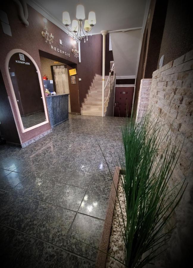 Komplex -Rendezvenytermek-Panzio-Apartman-Irodak- Mateszalka Buitenkant foto
